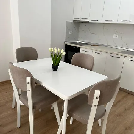 Essy Appartement Tirana