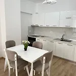 Essy Apartamento *