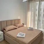 Essy Tirana