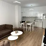Essy Apartamento *